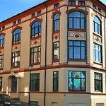 Chateau Apartment