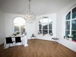 アパート Chateau